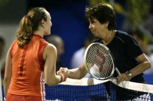 Maria Bueno hit with Martina Hingis in Rio de Janeiro in December 2005