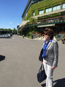 Maria Bueno back at Wimbledon