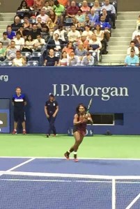 Serena Williams in action on opening night at the US Open (Photo Tenlink)