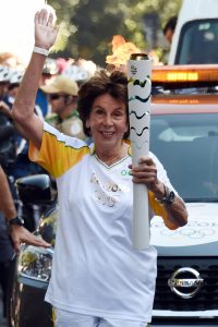Maria Esther Bueno, Olympic Torchbearer [Photo by Gaspar Nóbrega]