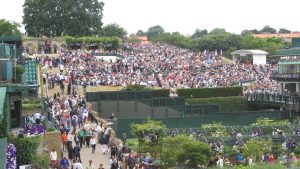 Henman Hill, full of Murray Mania [photo by Tenlink]