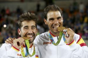 1471058180_rafael-nadal-marc-lopez-rio-olympics